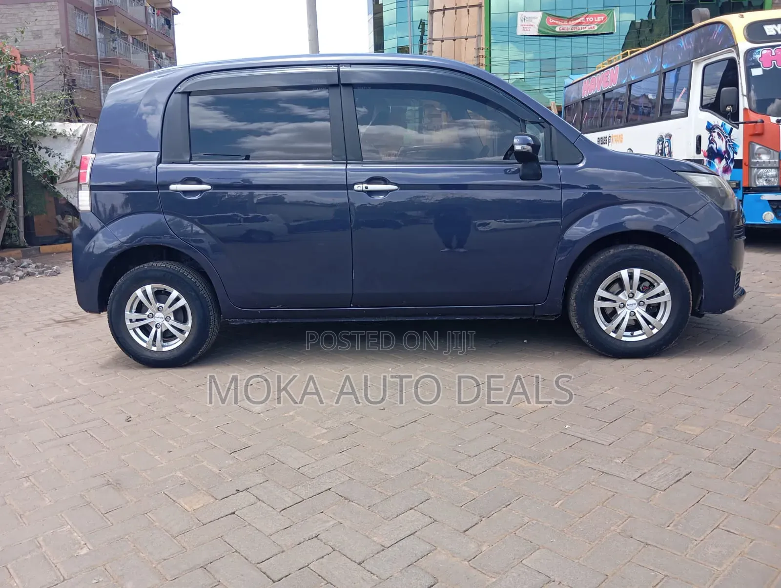 Toyota Spade 1.5 2012 Purple