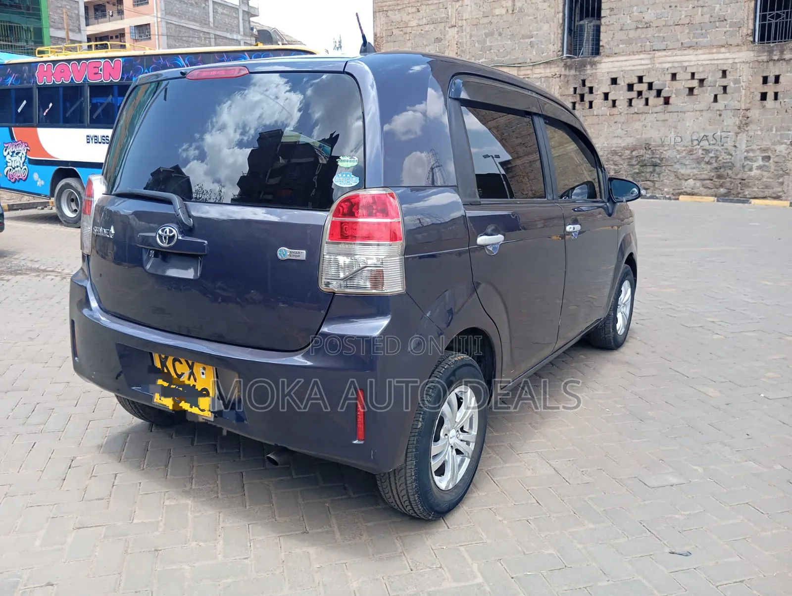Toyota Spade 1.5 2012 Purple