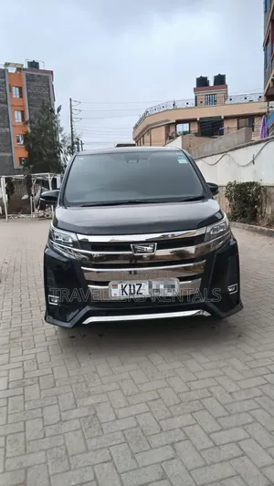 Toyota Noah - Black