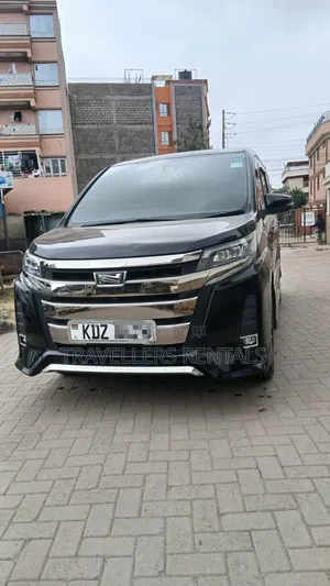 Toyota Noah - Black