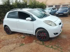 Toyota Vitz 2009 White