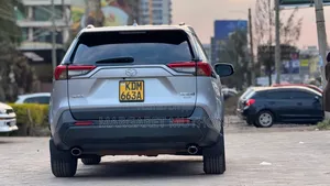 Toyota RAV4 2019 Silver