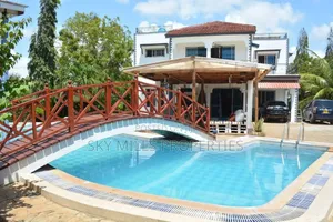4bdrm Maisonette in Kikambala for sale