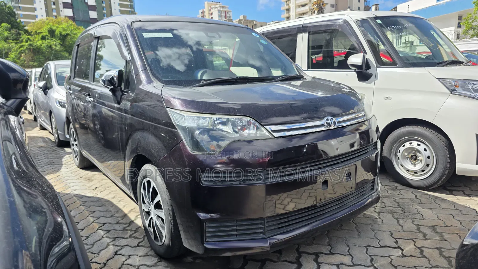 Toyota Spade 2019 Purple