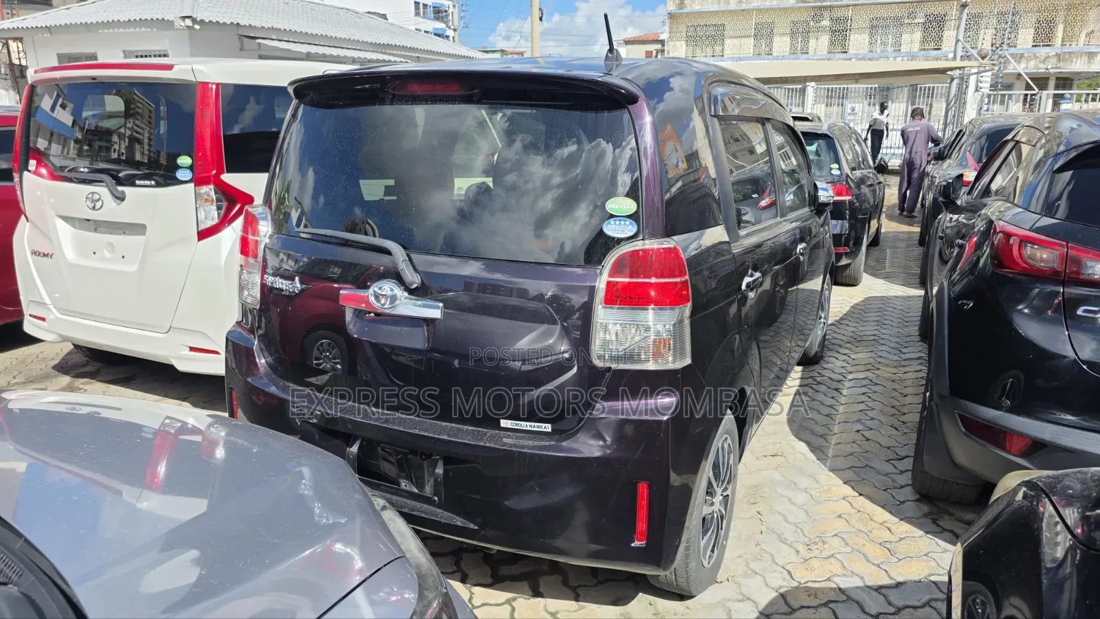 Toyota Spade 2019 Purple