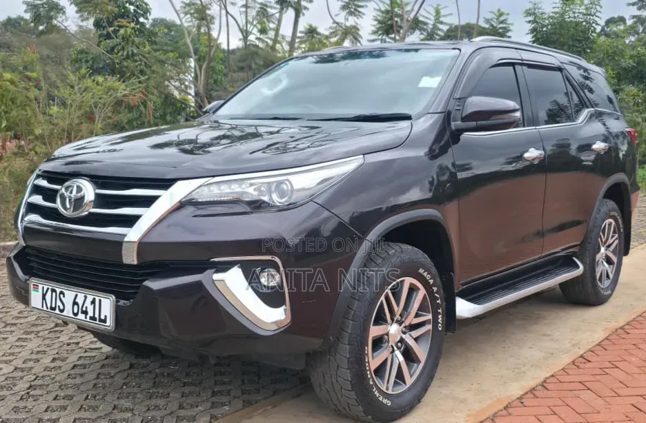 Toyota Fortuner 2.5 D AWD 2018 Black
