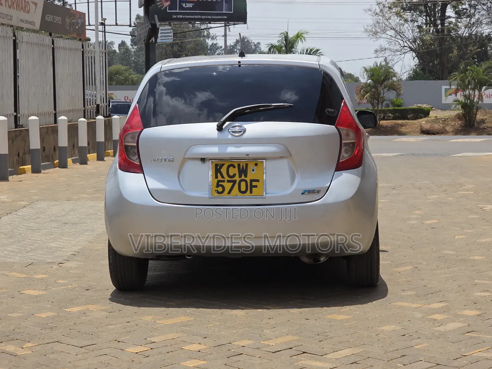 Nissan Note 2012 Silver