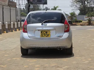 Nissan Note 2012 Silver