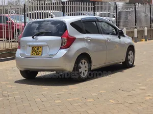 Nissan Note 2012 Silver