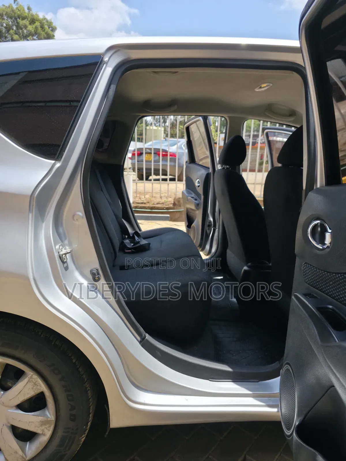 Nissan Note 2012 Silver