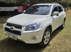 Toyota RAV4 2.5 2011 White