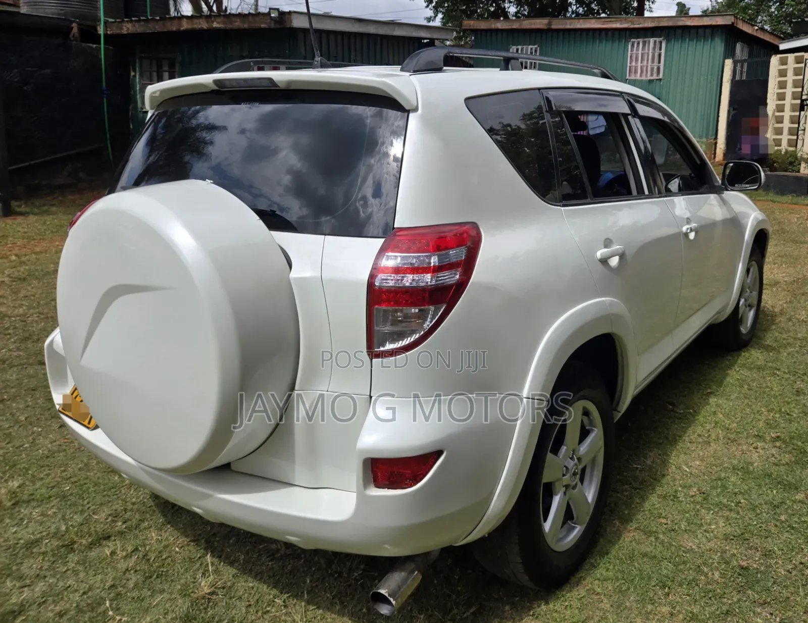 Toyota RAV4 2.5 2011 White