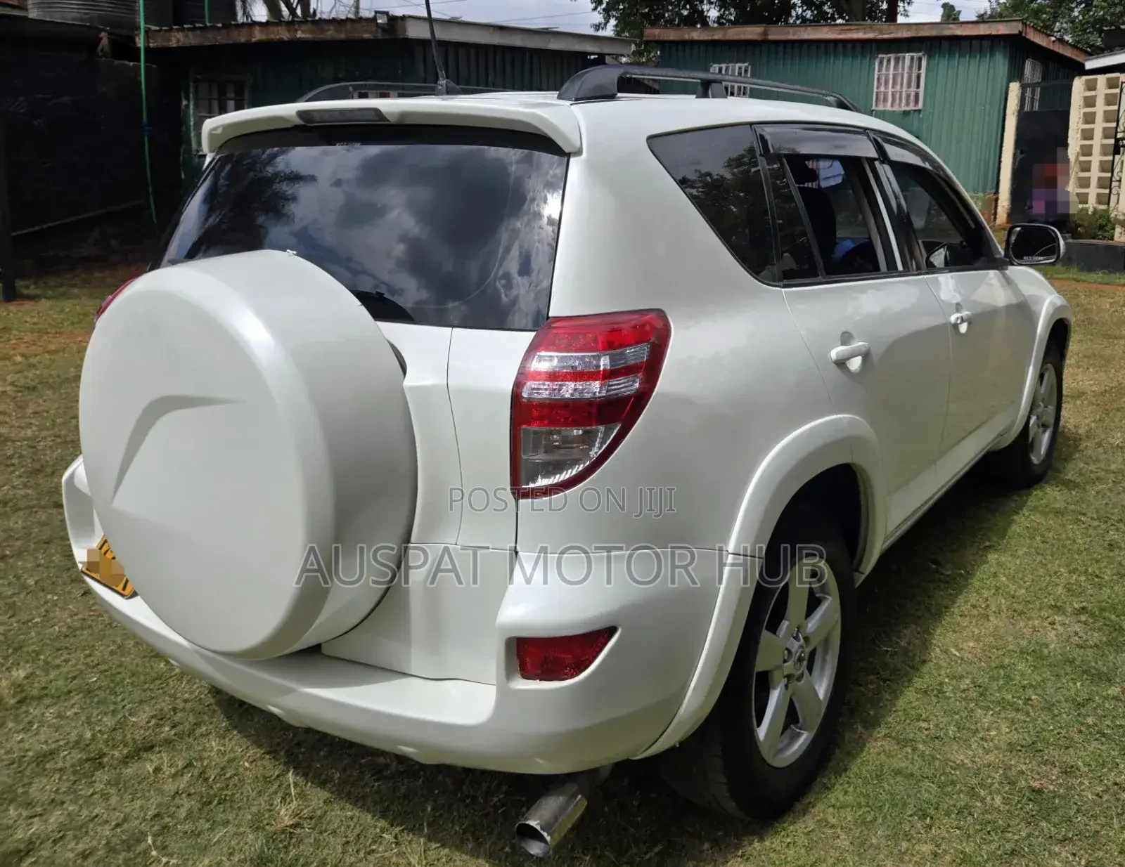 Toyota RAV4 2.5 2011 White