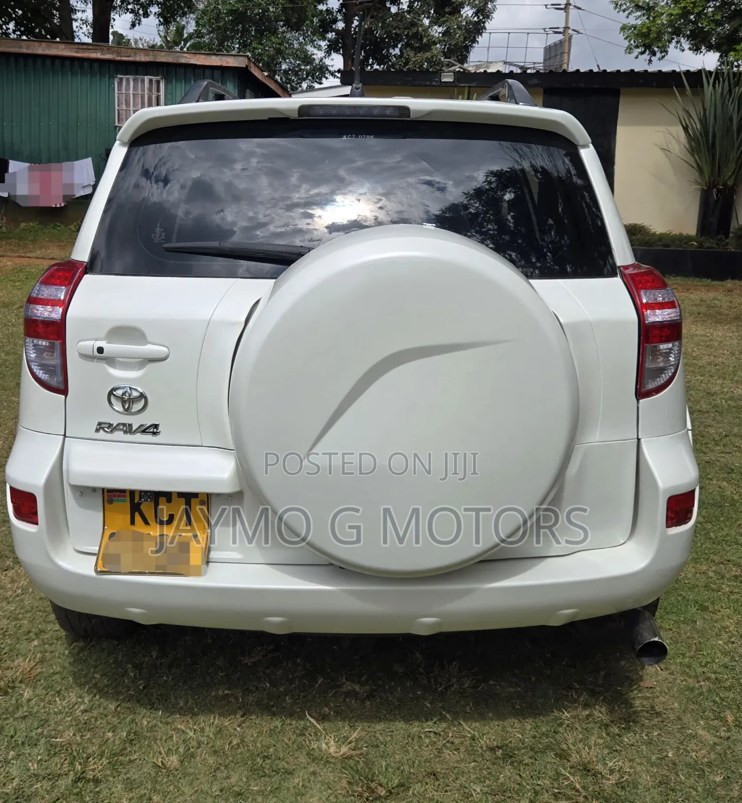 Toyota RAV4 2.5 2011 White