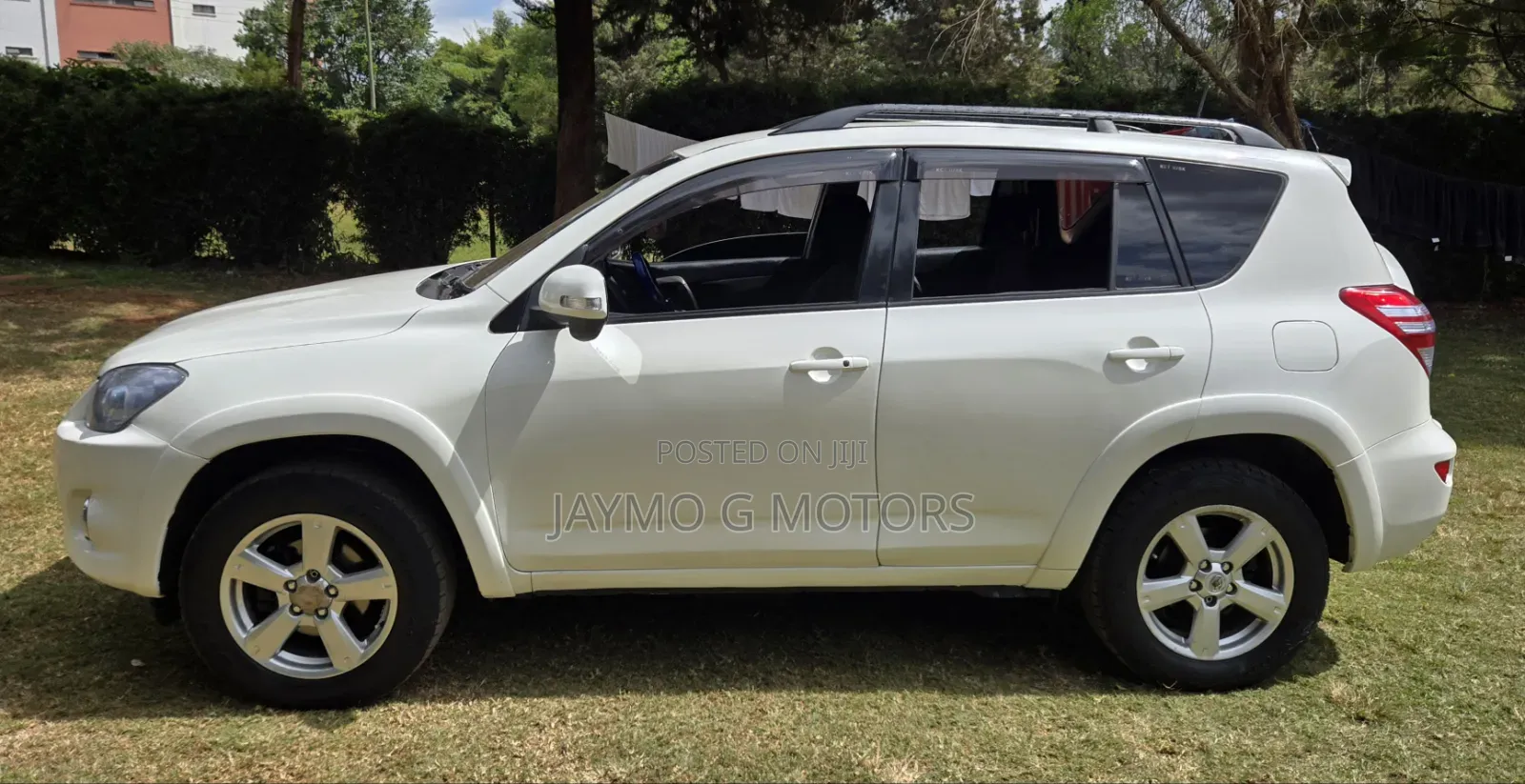 Toyota RAV4 2.5 2011 White
