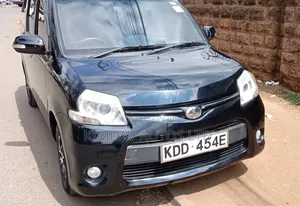 Toyota Sienta 2014 Black