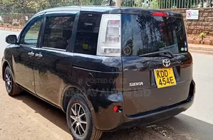 Toyota Sienta 2014 Black