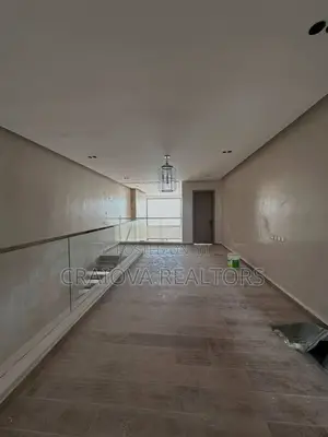 3bdrm Duplex in Hotel 67 Area for sale
