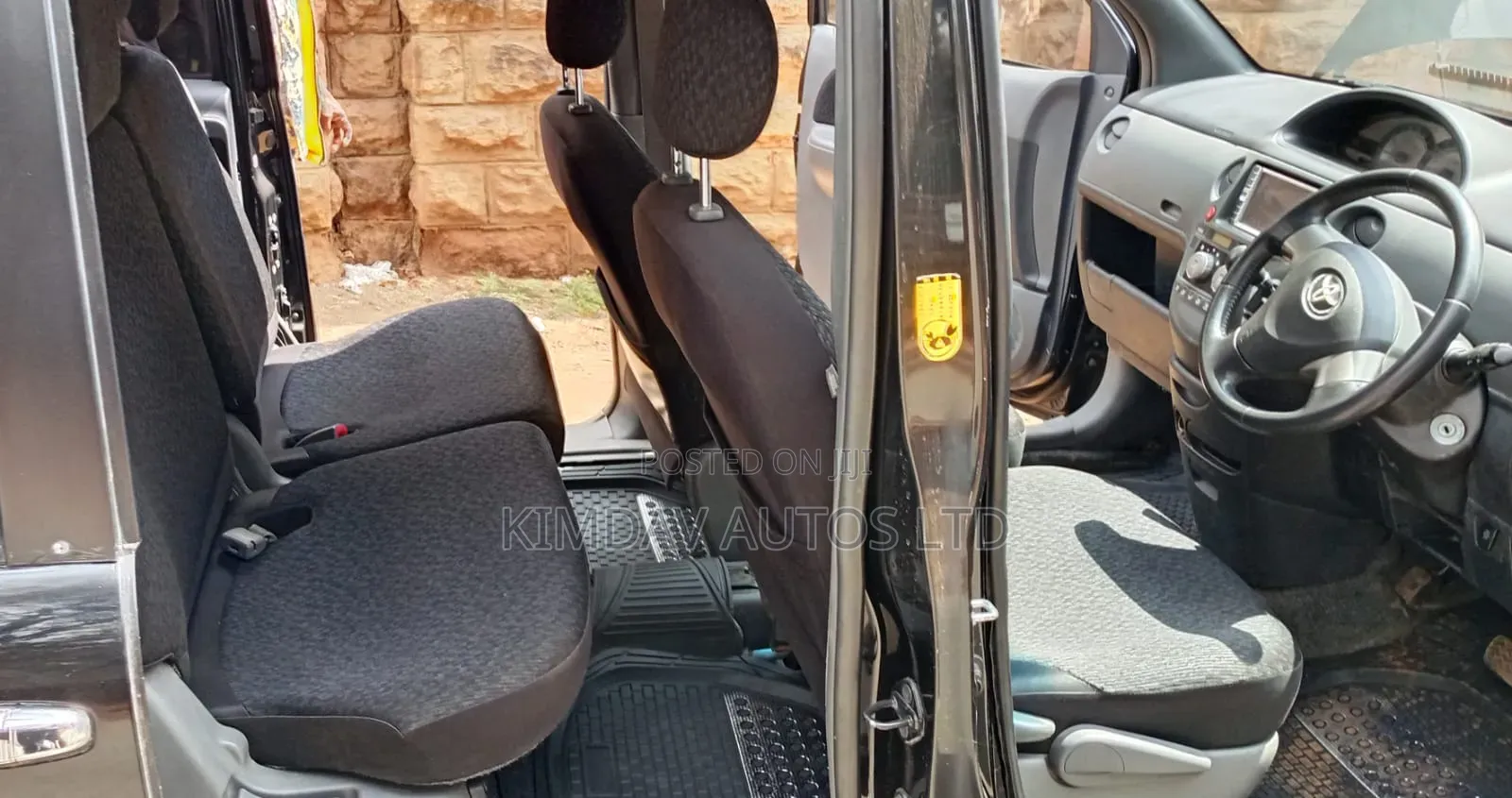 Toyota Sienta 2014 Black