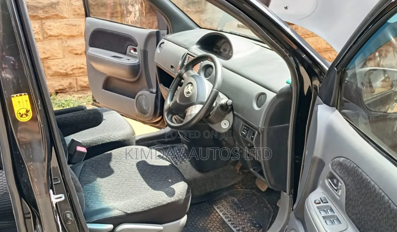 Toyota Sienta 2014 Black