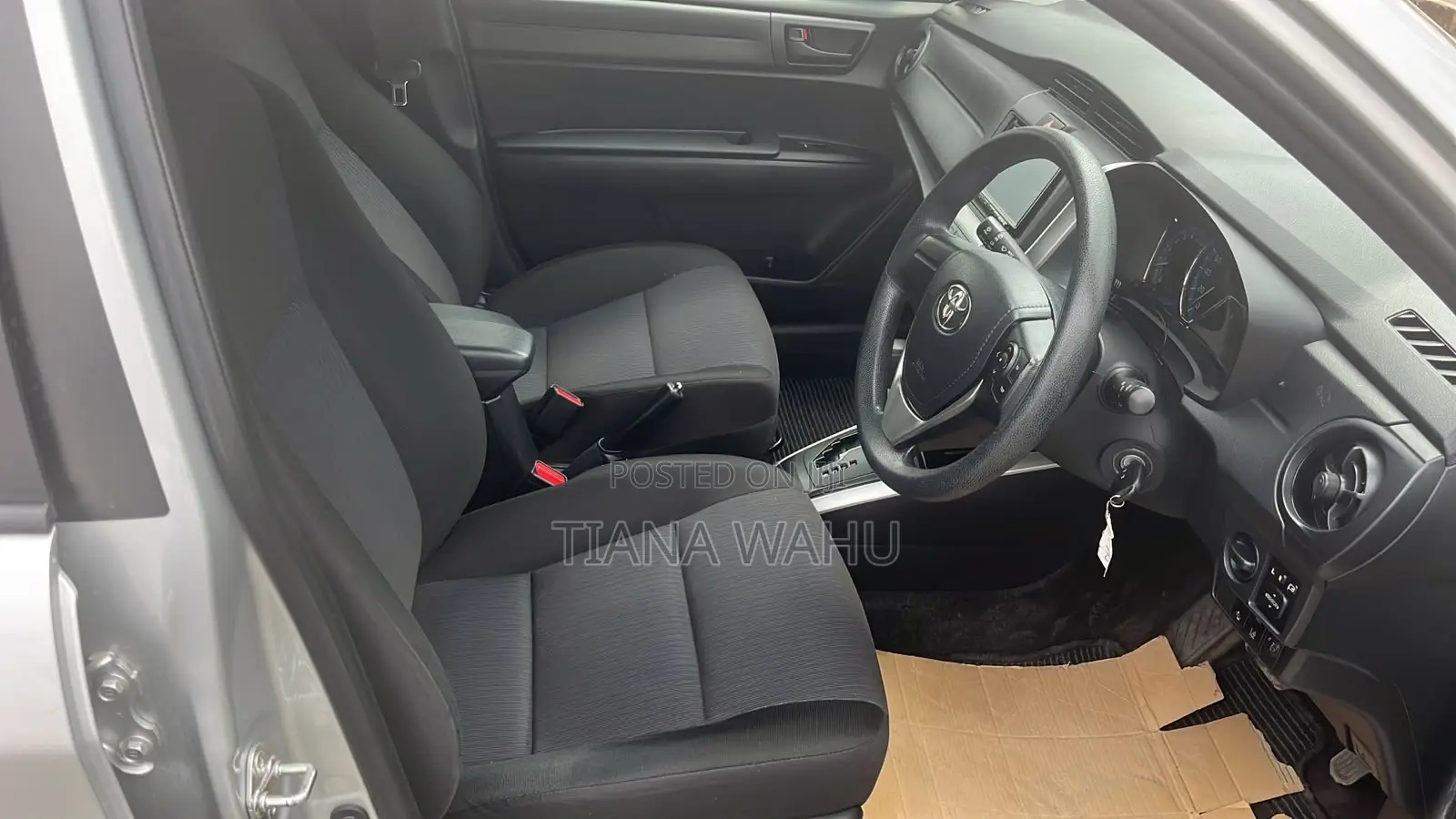 Toyota Corolla Fielder 2019 Silver