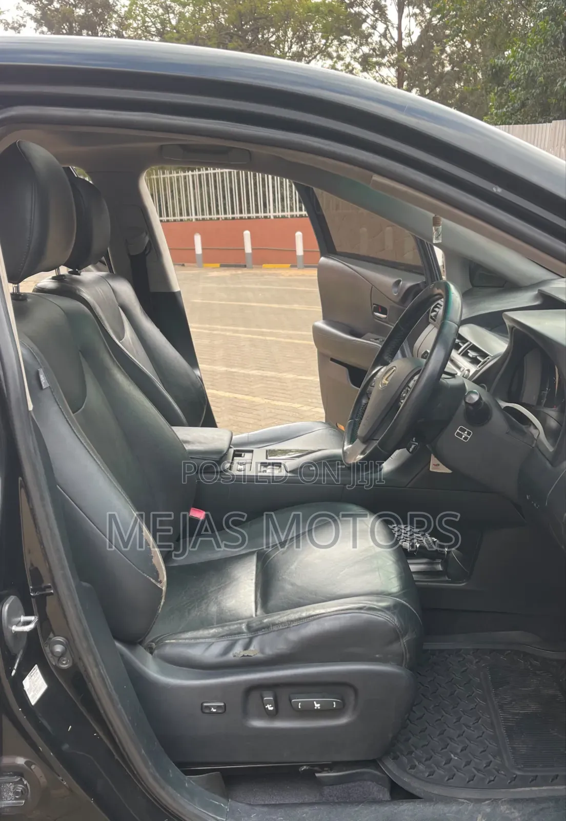 Lexus LX 570 2011 Black