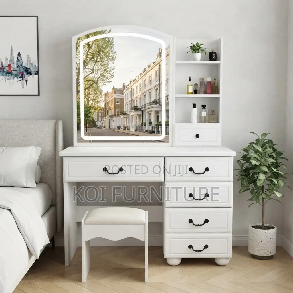 Dressers; White Glossy Dressing Room Make Up Vanity Set