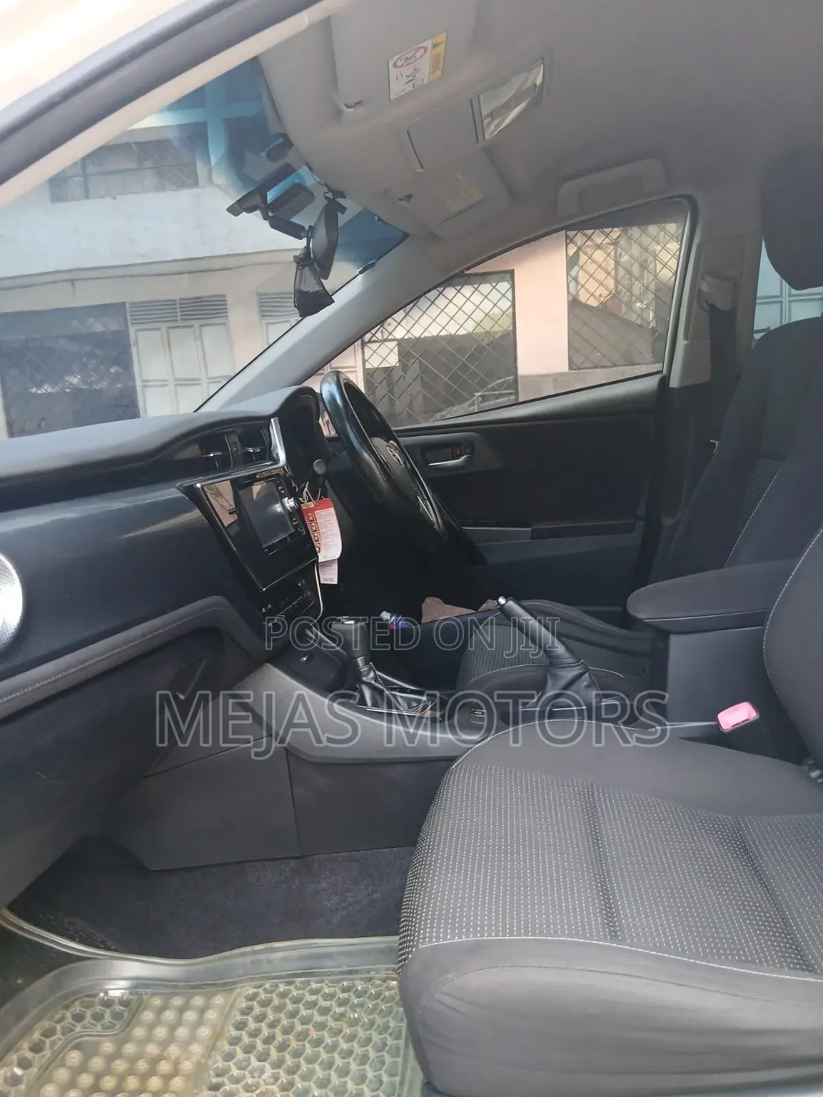Toyota Auris 2015 White