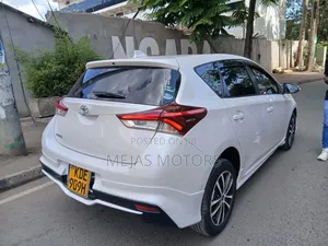 Toyota Auris 2015 White