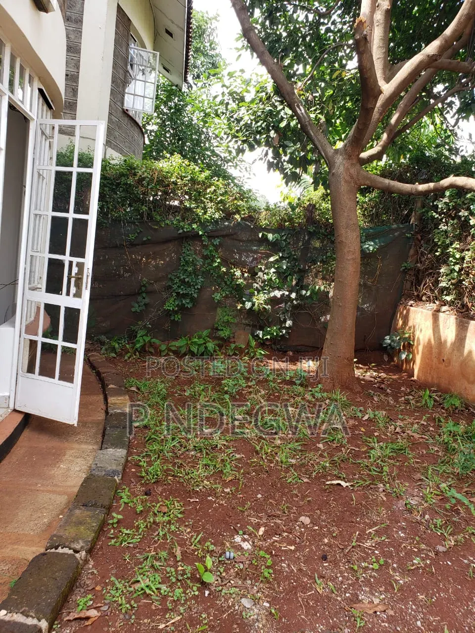 6bdrm Maisonette in Wilmary Estate, Allsops for sale