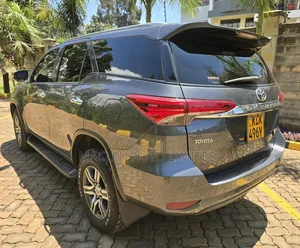 Toyota Fortuner 2016 Gray