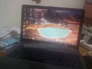 Laptop HP 250 G7 4GB Intel Core i3 SSD 256GB