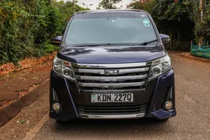 Toyota Noah 2016 Purple