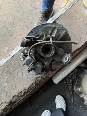 Complete Hub  Isuzu Dmax 4wd