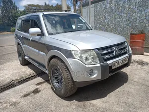 Mitsubishi Pajero V90 3.2 DI-D 2013 Silver