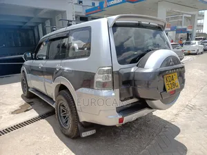 Mitsubishi Pajero V90 3.2 DI-D 2013 Silver
