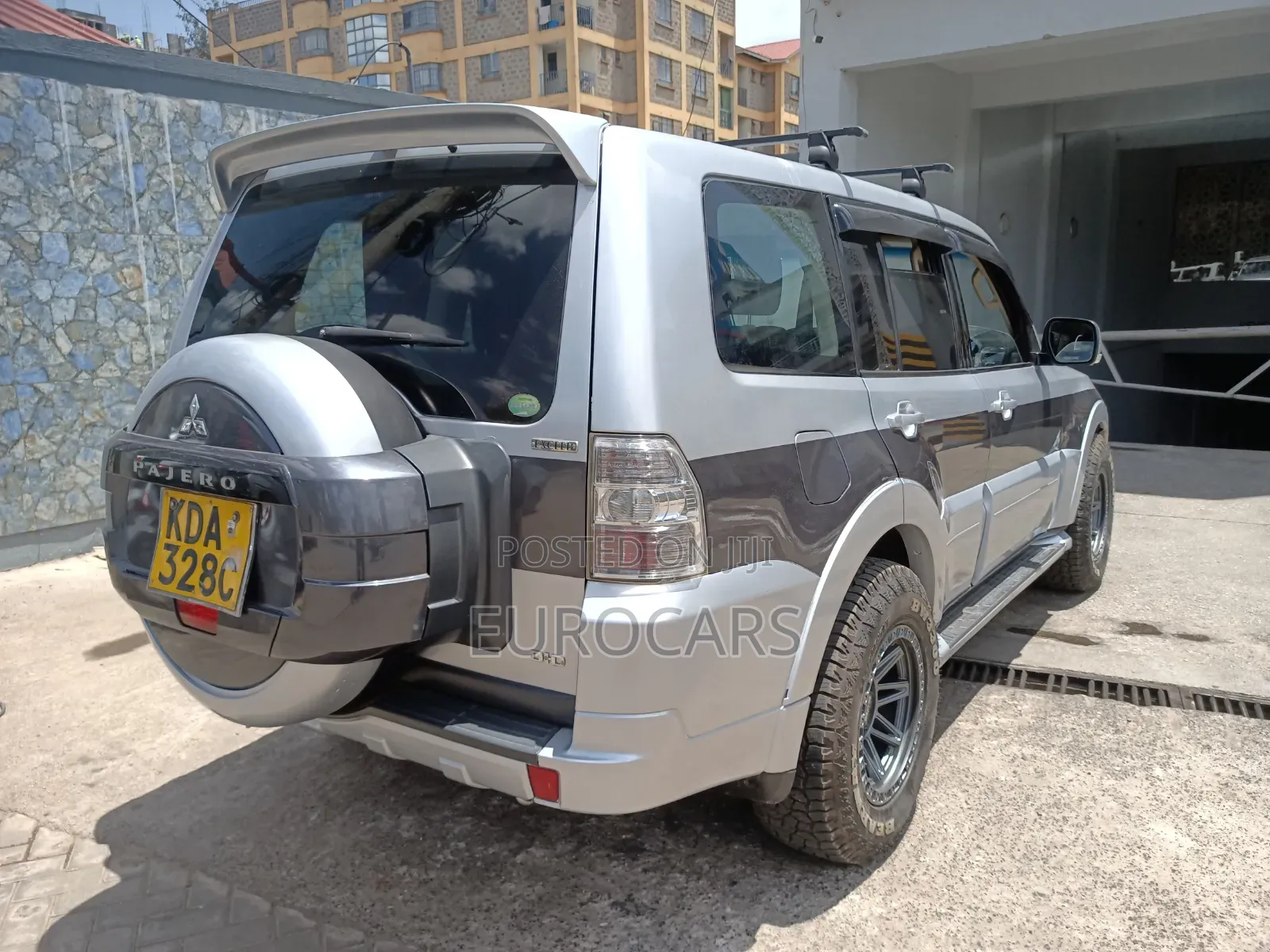 Mitsubishi Pajero V90 3.2 DI-D 2013 Silver