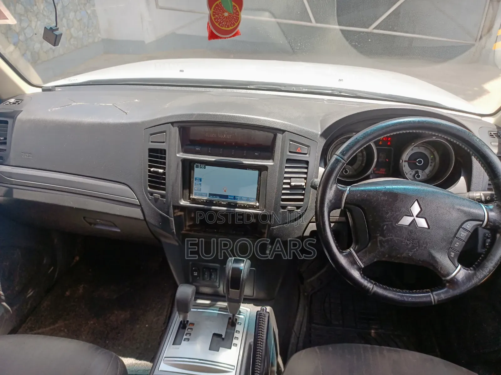Mitsubishi Pajero V90 3.2 DI-D 2013 Silver
