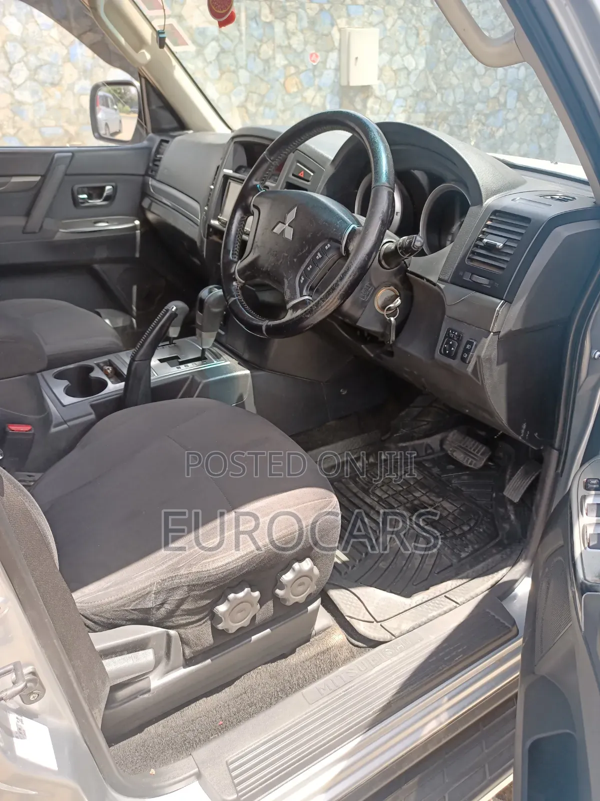 Mitsubishi Pajero V90 3.2 DI-D 2013 Silver