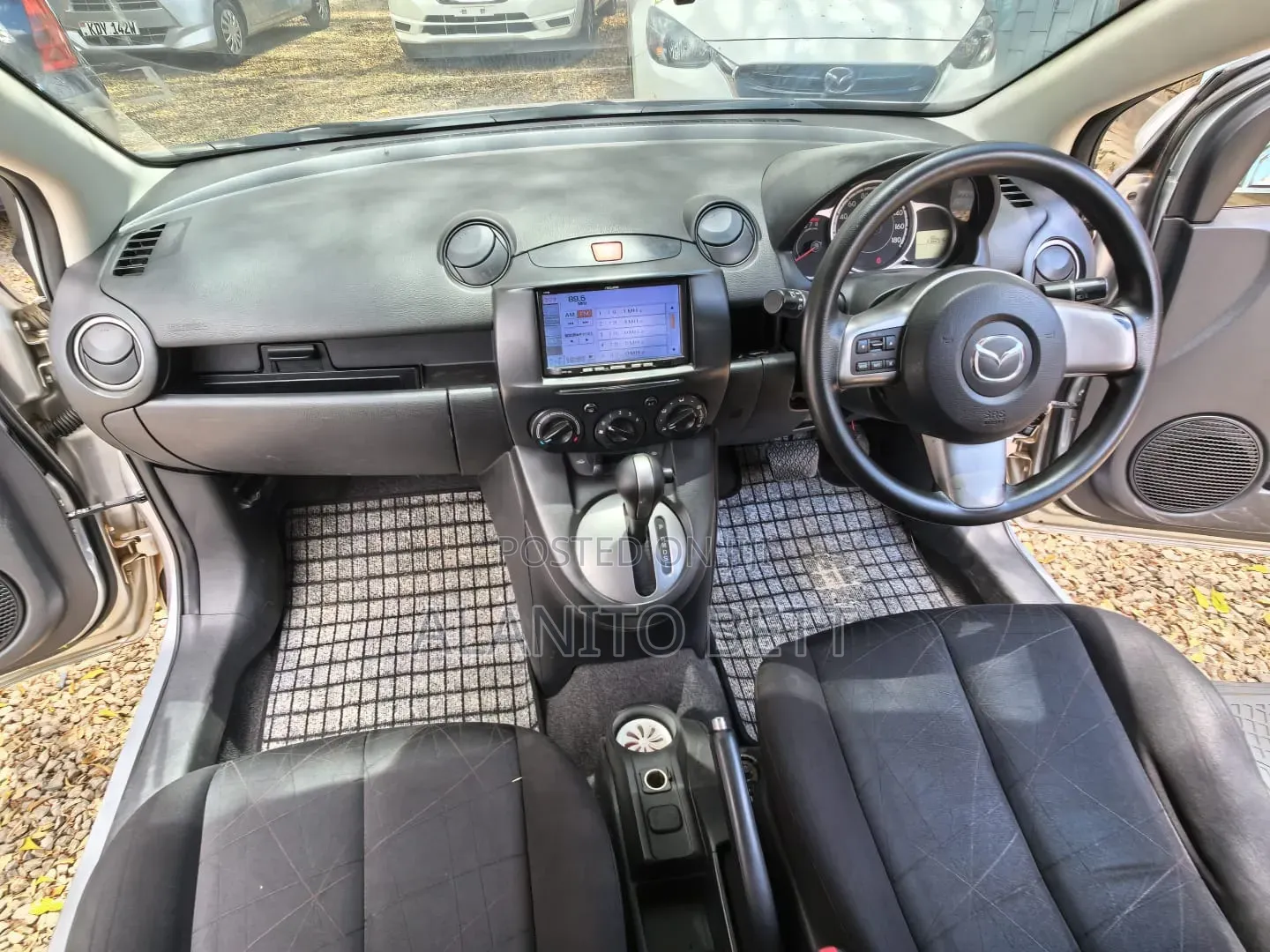Mazda Demio 2011 Silver