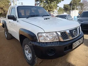 Nissan Pick-Up 2016 White