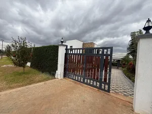 4bdrm Mansion in Tatu City, Nairobi Central for rent