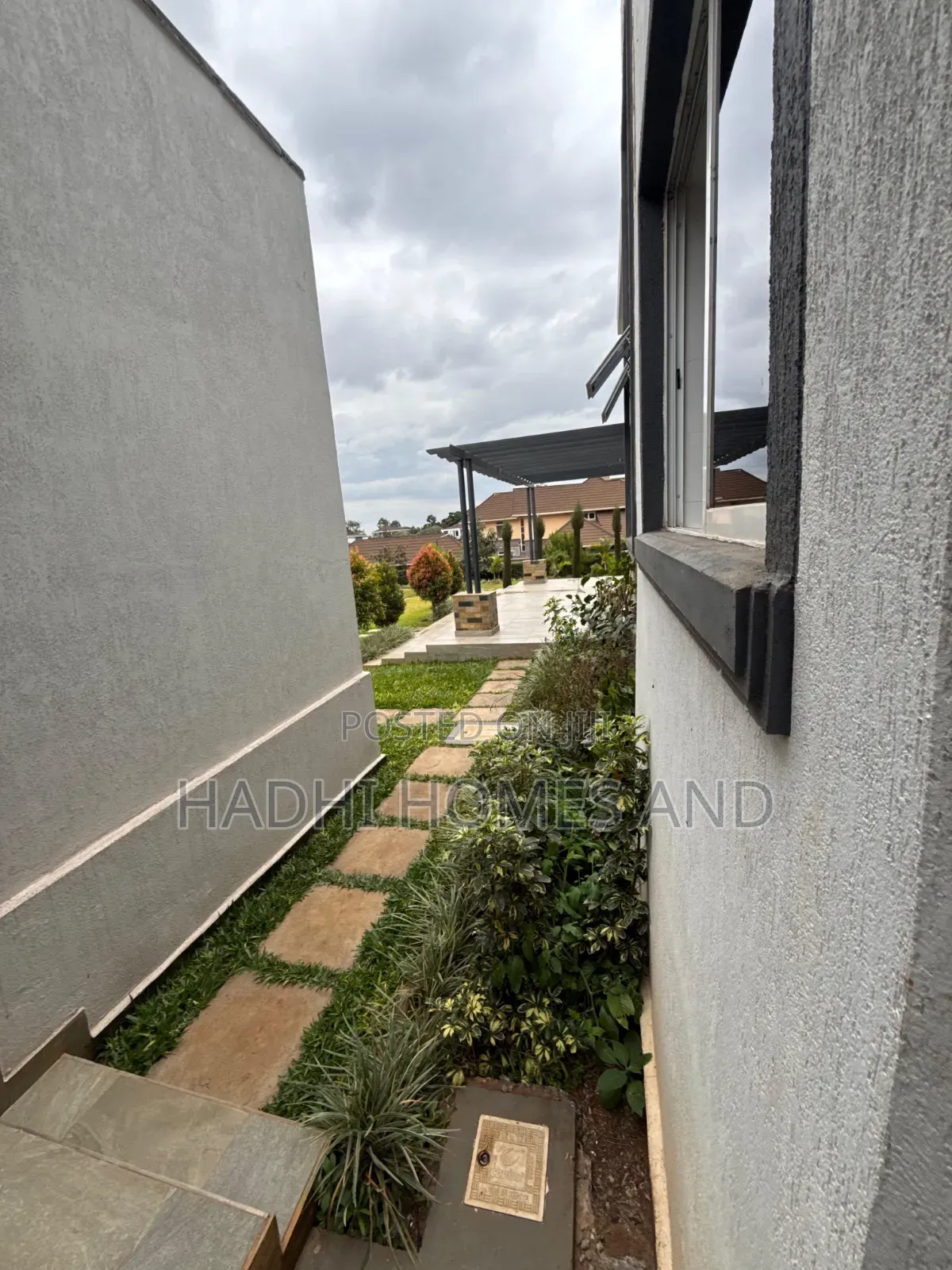 4bdrm Mansion in Tatu City, Nairobi Central for rent