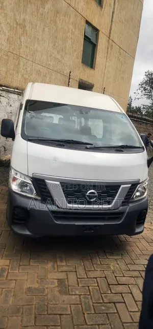 Nissan Caravan (Urvan) 2019 White