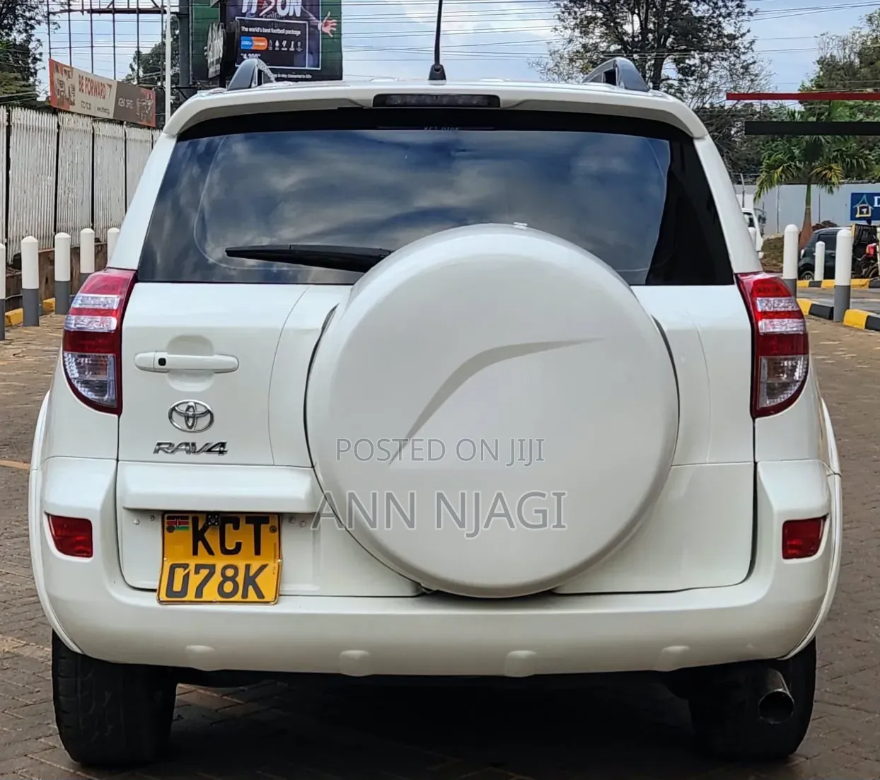 Toyota RAV4 2.5 2011 White