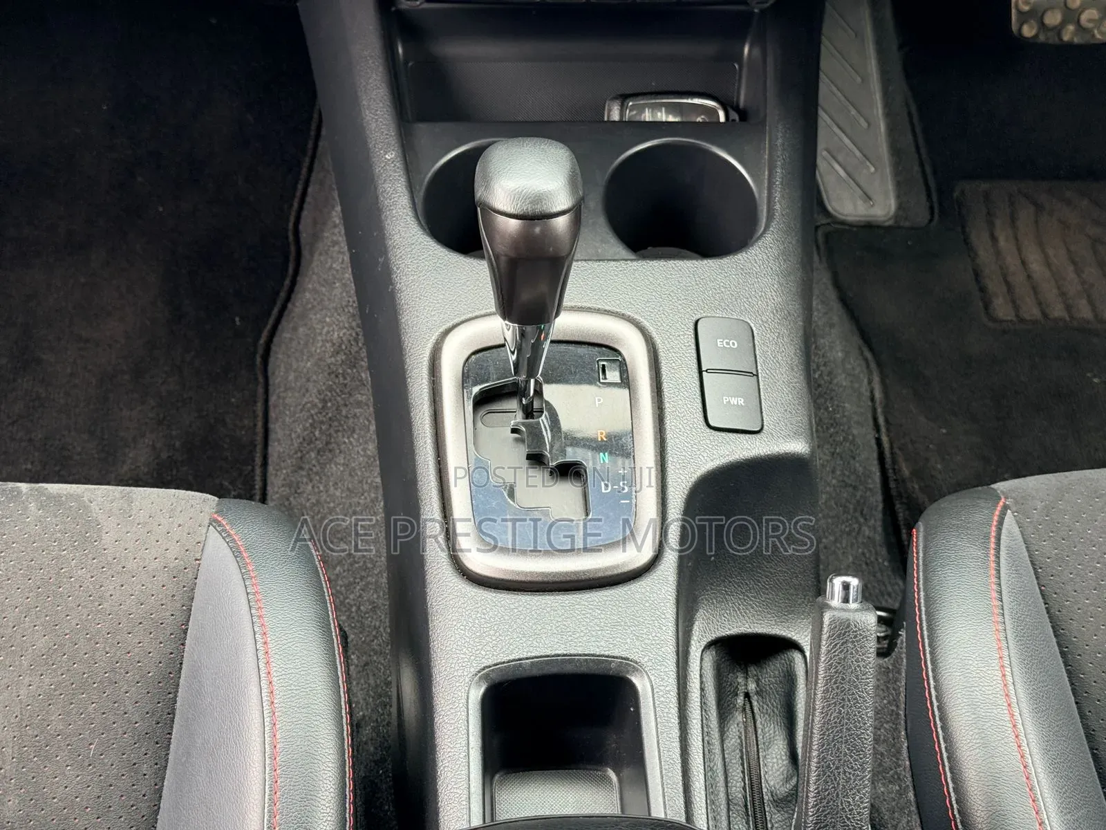 Toyota Hilux 2022 Black