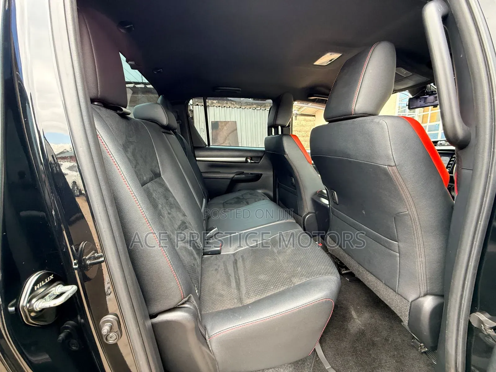 Toyota Hilux 2022 Black