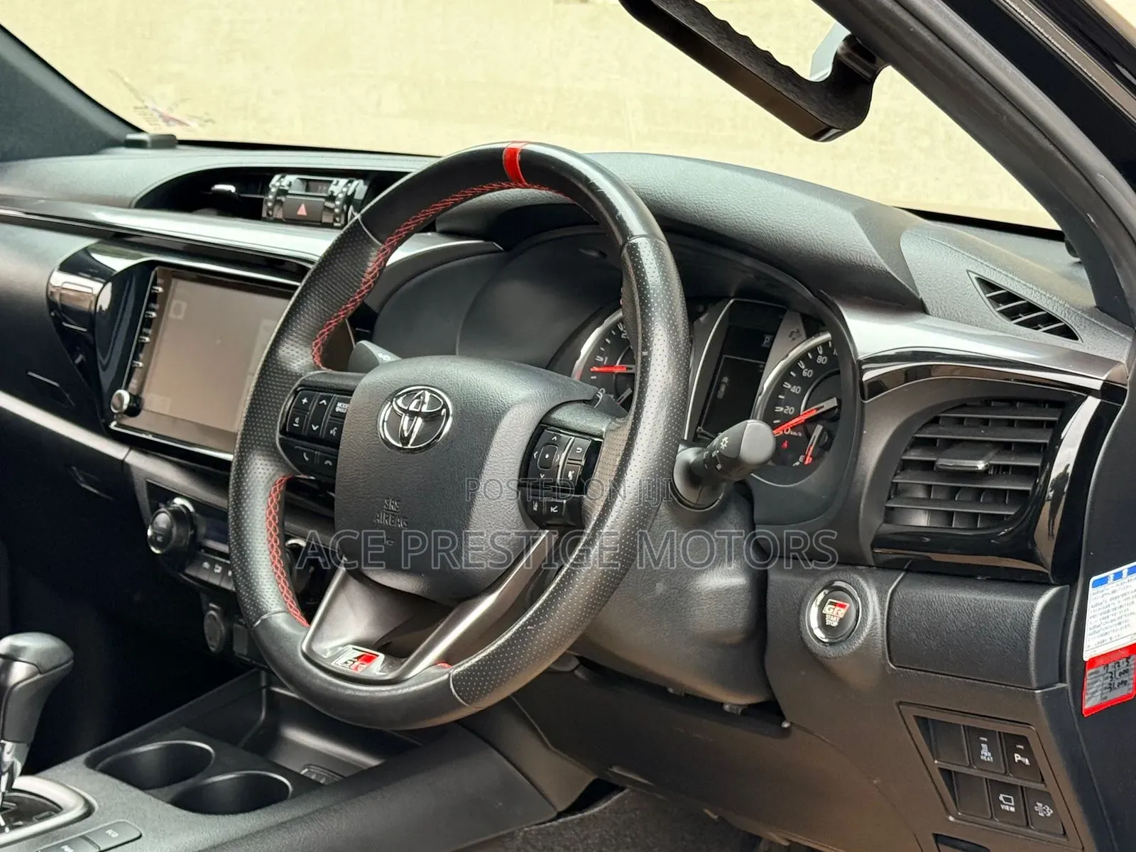Toyota Hilux 2022 Black