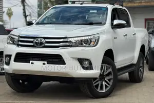 Toyota Hilux 2019 White