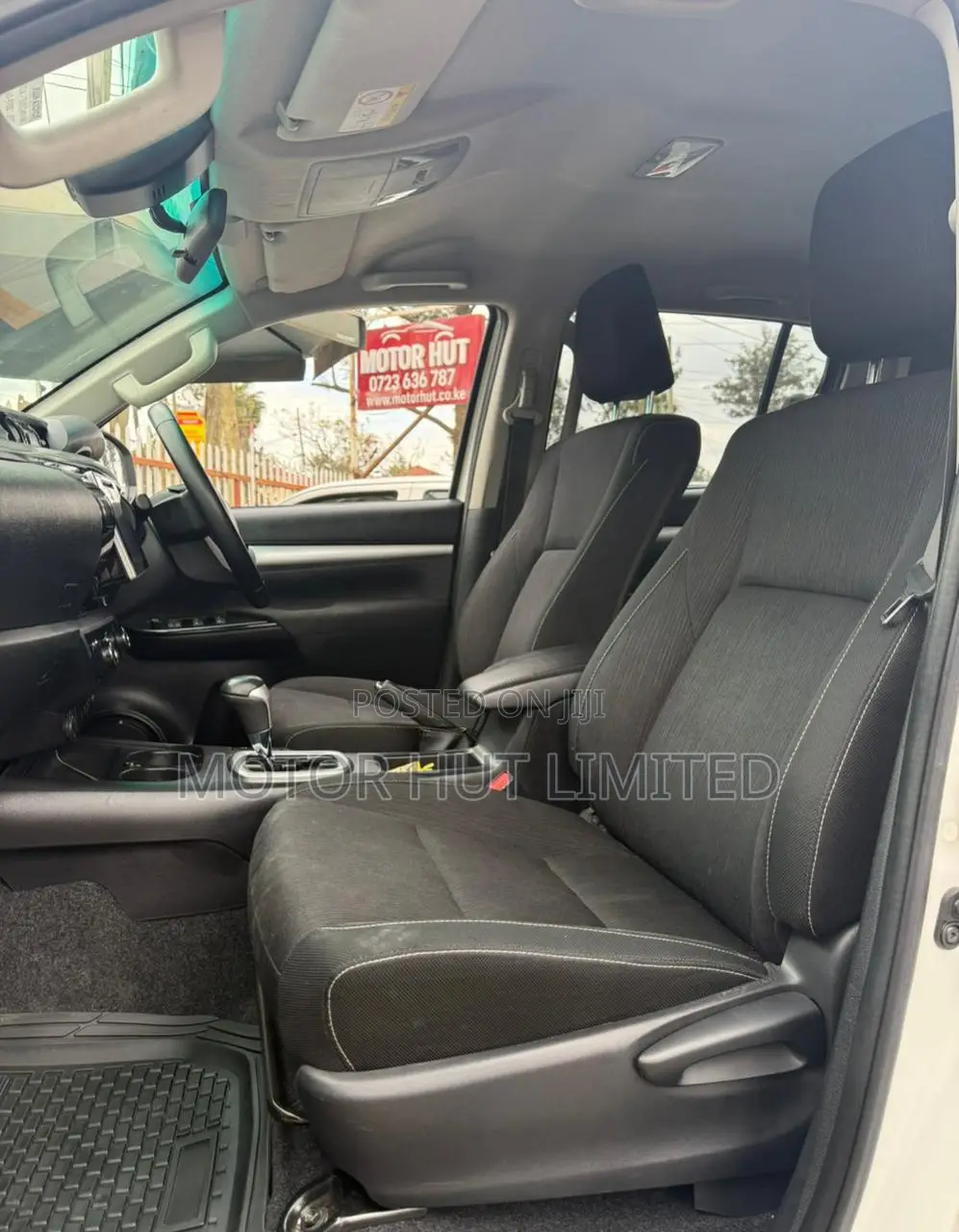 Toyota Hilux 2019 White